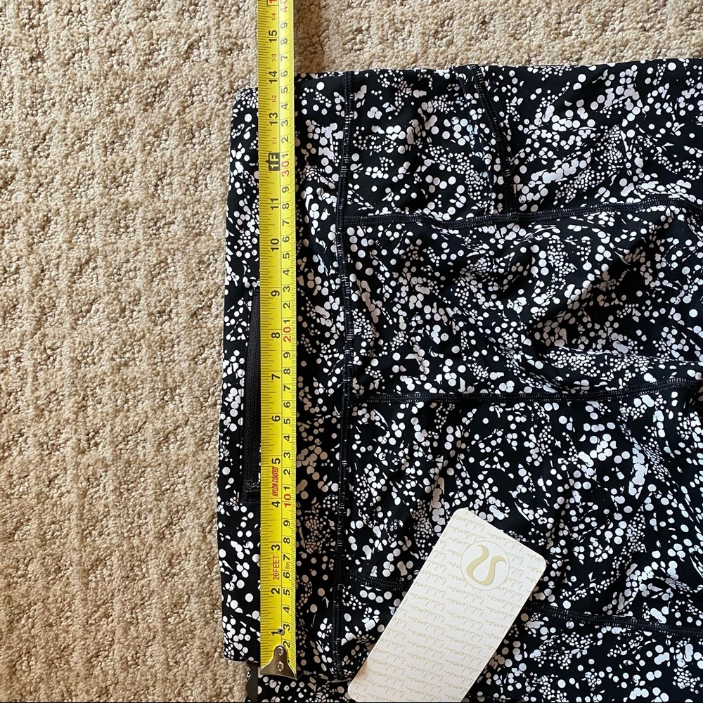 BNWT lululemon tight stuff tight SZ 8 - Picture 6 of 6